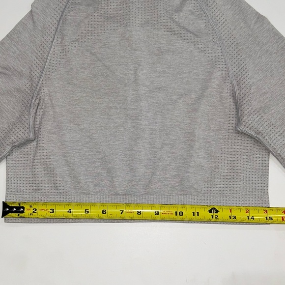 Gymshark Vital Seamless Crop Top workout Long Sleeve Light Grey Athletic Top XL - Picture 8 of 12